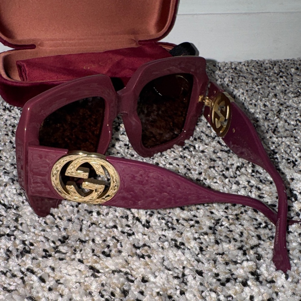 Gucci Acetate Rectangular Frame Chain Sunglasses … - image 2